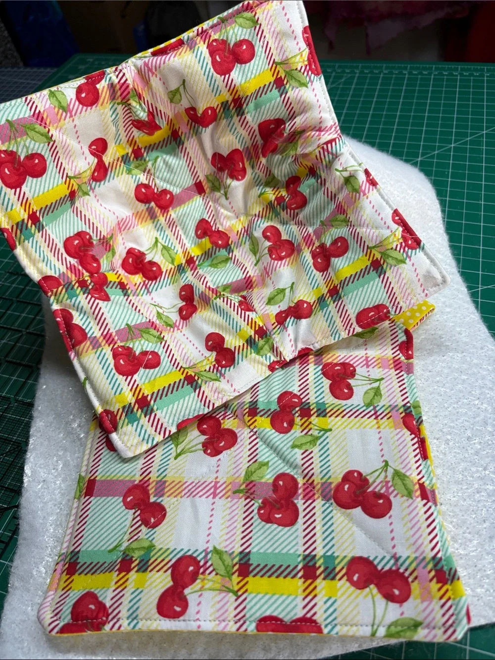Cherry Plaid Reversible Bowl Cozy & Pot Holder - Yellow Polka Dot (v)